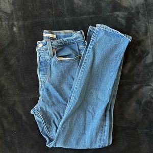 Levis wedgie straight